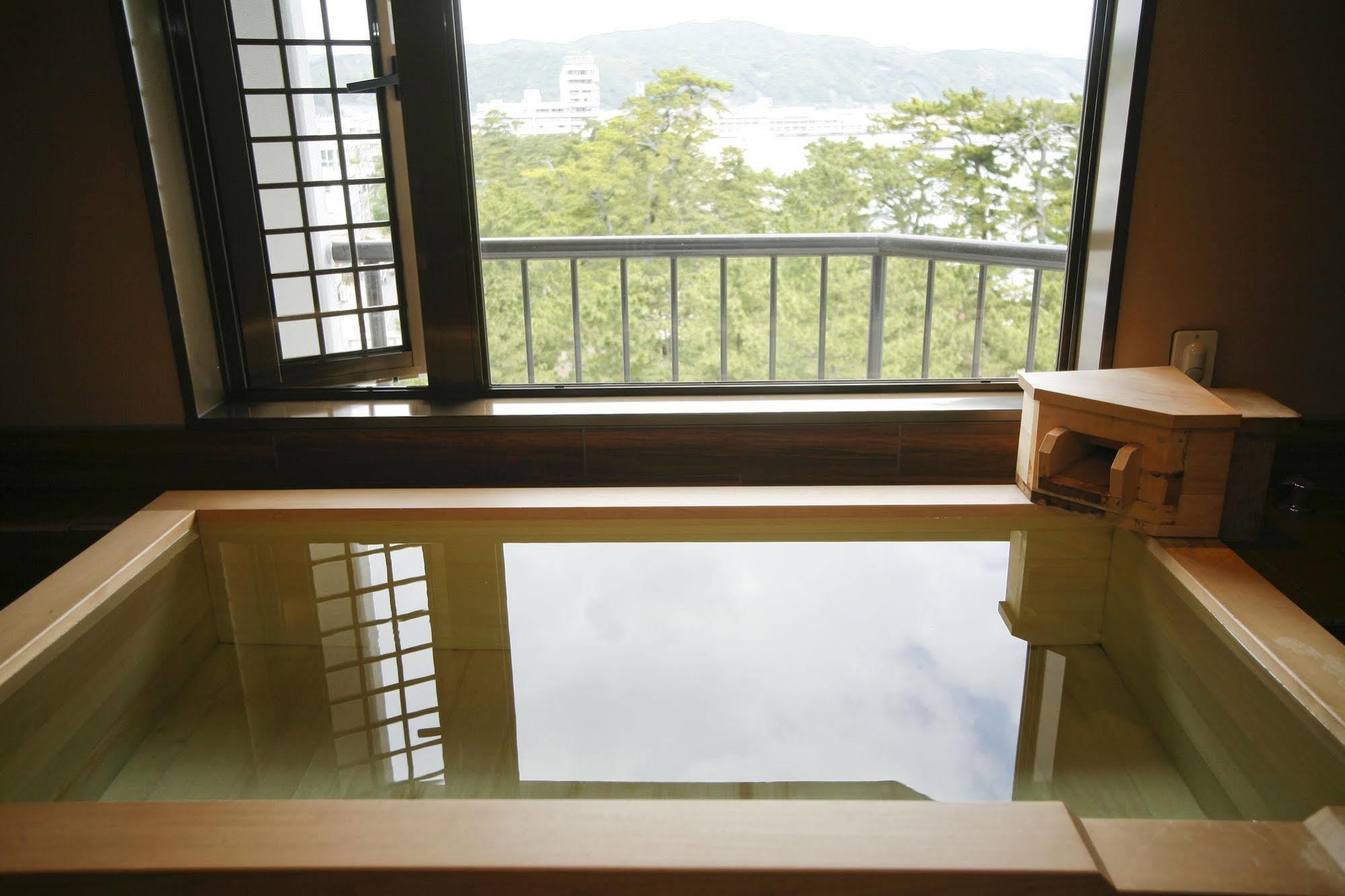 ยุเมะไกยุ อะวะจิชิมะ - ซุโมะโตะ ออนเซน Hotel Sumoto ภายนอก รูปภาพ